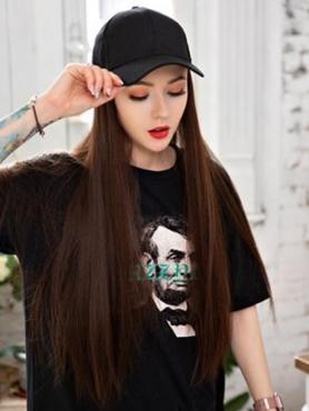 Basecap mit Synthetischen Haare, Braune Glatte Perücke, Perücke mit Hut WB003